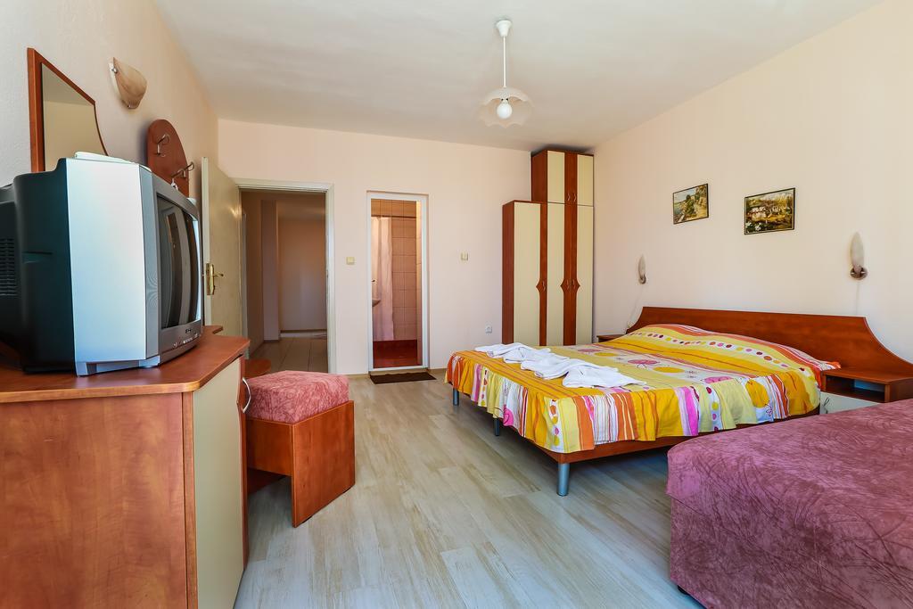 Guest House ,, Ekaterina" Nesebyr Zewnętrze zdjęcie